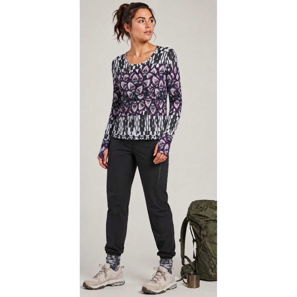 Title Nine Athletic Top Geometric Print Thumbhole Long Sleeve Activewear S
Hike